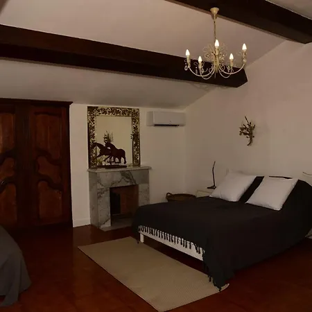 Hotel Le Lavandou, 5 Pieces, 10 Personnes - Fr-1-803-42