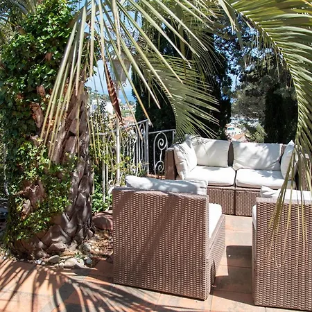 Le Lavandou, 5 Pieces, 10 Personnes - Fr-1-803-42 Hotel Le Lavandou